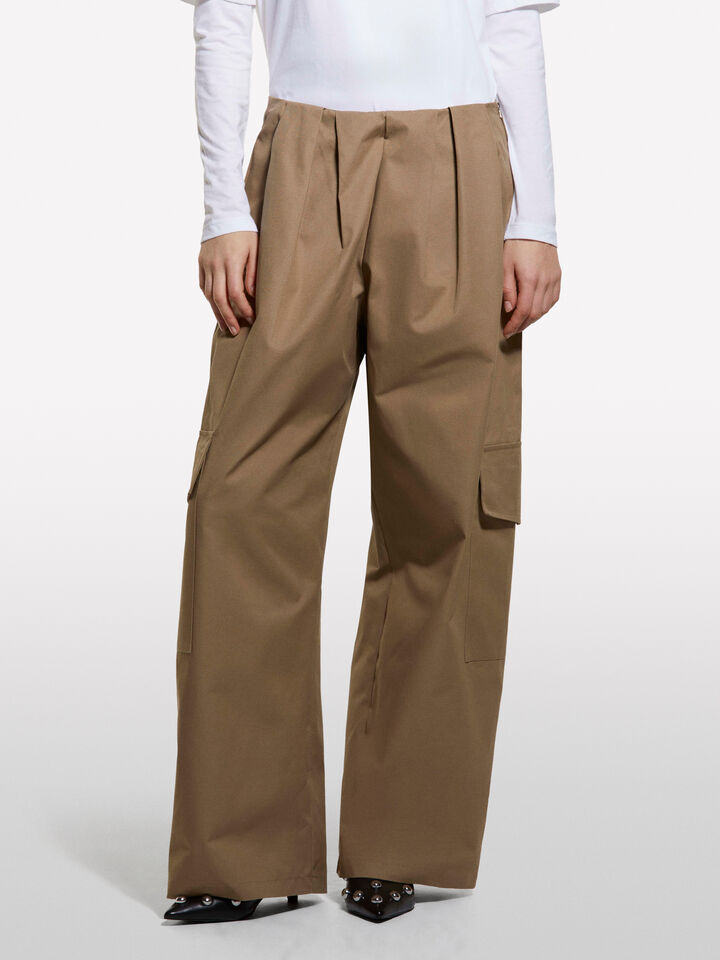 Calças cargo bege com pregas - calças joggers para mulher - Bege | Sisley image number 3